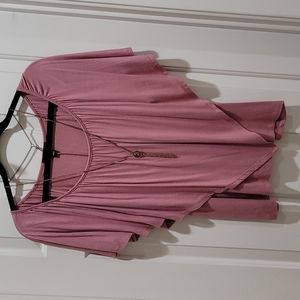 ESPRESSO Mauve Top Size M with necklace